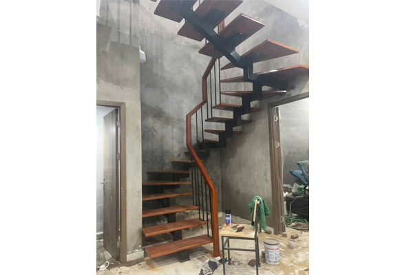 làm cầu thang sắt điện biên