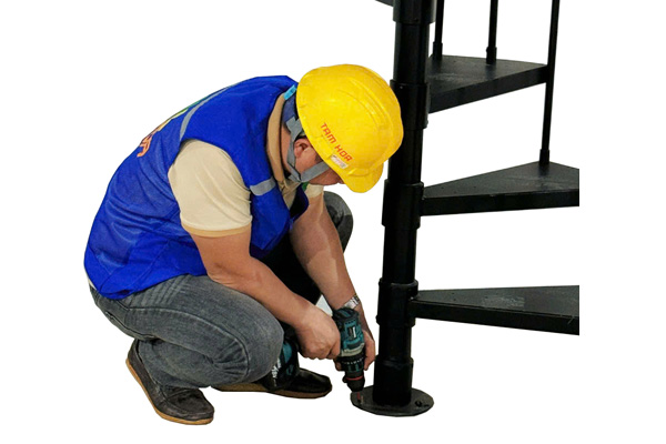 bán, thi công lắp cầu thang xoắn lắp ghép tại Hà Nội